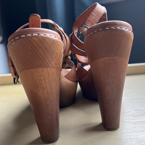 UGG Naima Ombré Wooden Platform Heels Sandals Size 8 - Picture 9 of 10